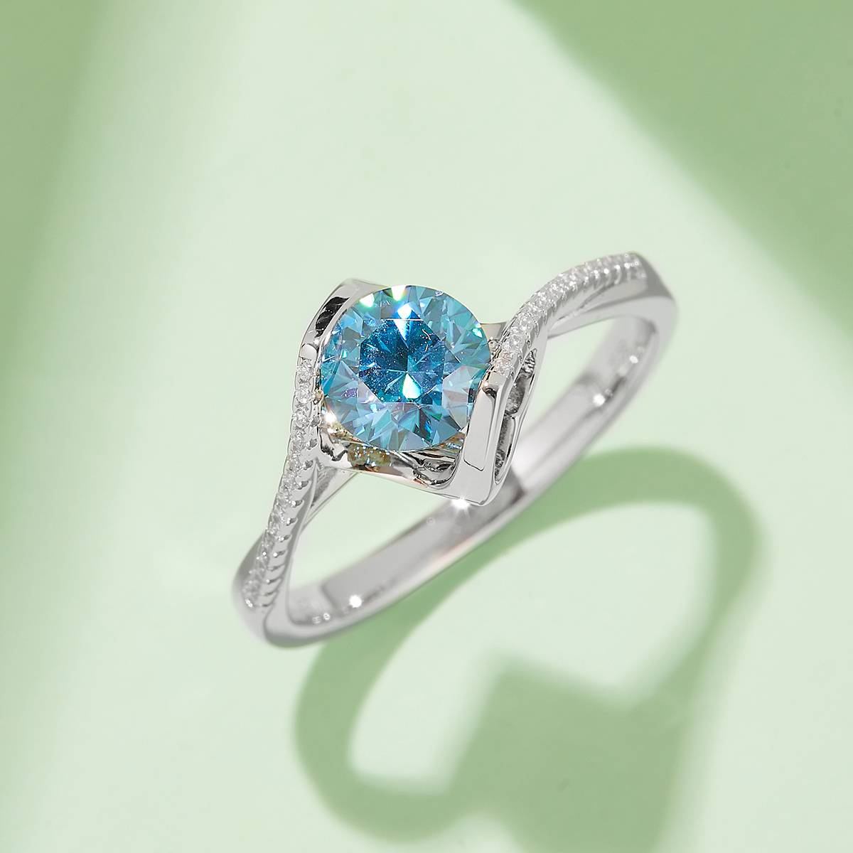 Twisted arm micro inlaid angel kiss S925 silver plated platinum Moissanite women's ring 1 carat D-grade